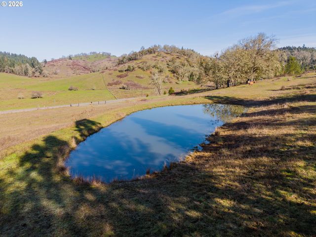 481 STRADER Rd, Roseburg, OR 97470