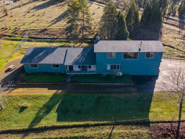 481 STRADER Rd, Roseburg, OR 97470