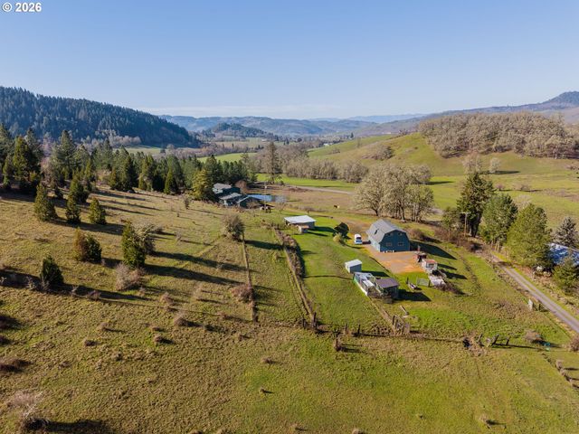 481 STRADER Rd, Roseburg, OR 97470