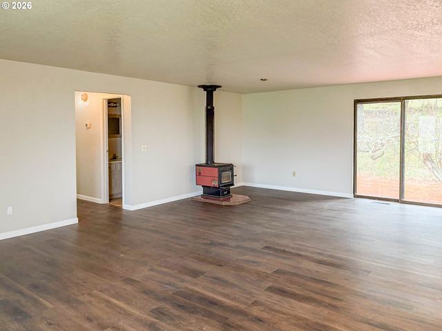 481 STRADER Rd, Roseburg, OR 97470