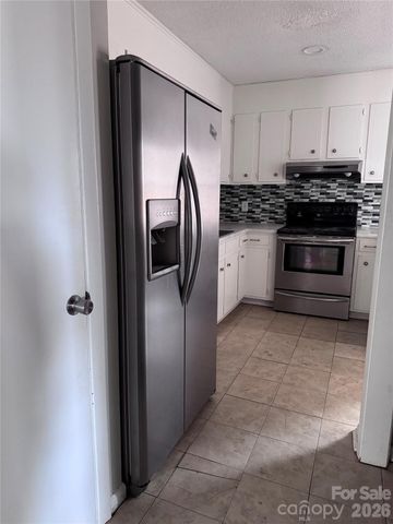 1511 Old Carriage Drive, Newton, NC 28658