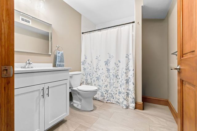 44 Maple St 10, Danvers, MA 01923