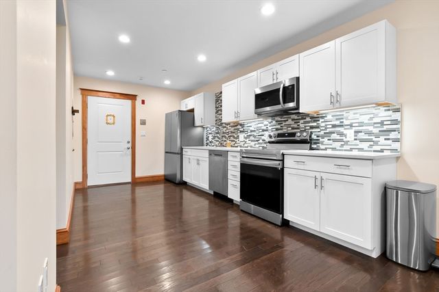 44 Maple St 10, Danvers, MA 01923