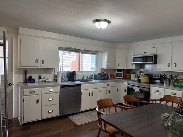 21 Spaulding St, Quincy, MA 02169