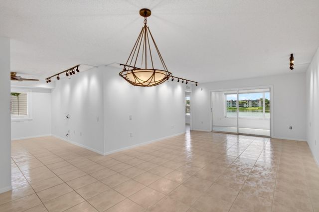14095 Royal Vista Drive 201, Delray Beach, FL 33484