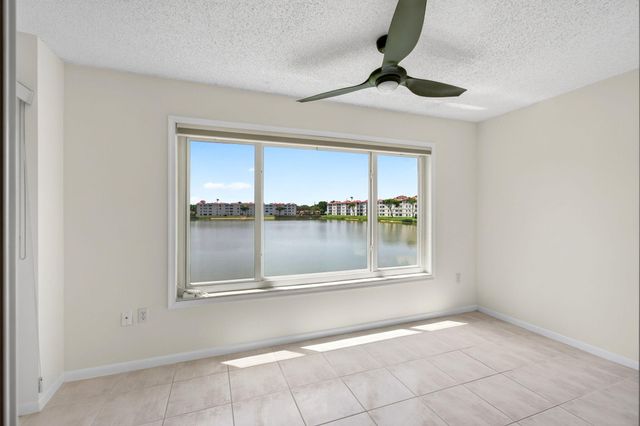 14095 Royal Vista Drive 201, Delray Beach, FL 33484