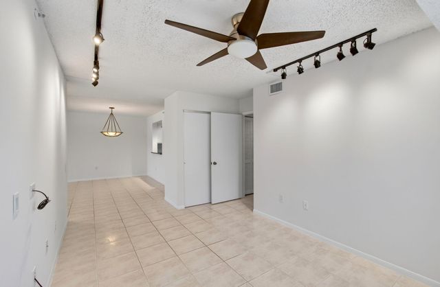 14095 Royal Vista Drive 201, Delray Beach, FL 33484