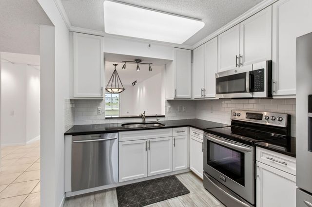 14095 Royal Vista Drive 201, Delray Beach, FL 33484