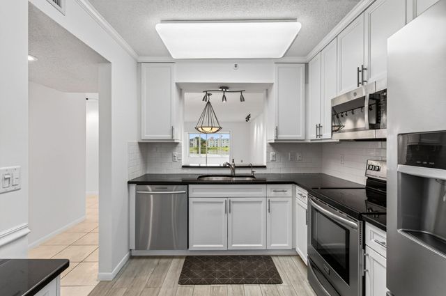 14095 Royal Vista Drive 201, Delray Beach, FL 33484