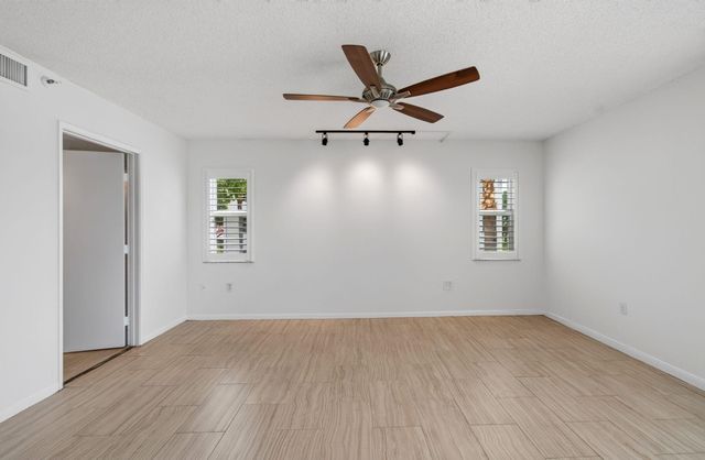 14095 Royal Vista Drive 201, Delray Beach, FL 33484