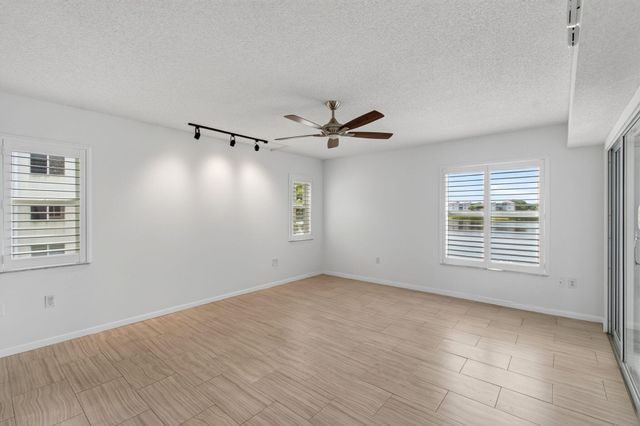 14095 Royal Vista Drive 201, Delray Beach, FL 33484
