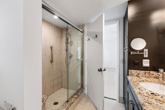 14095 Royal Vista Drive 201, Delray Beach, FL 33484