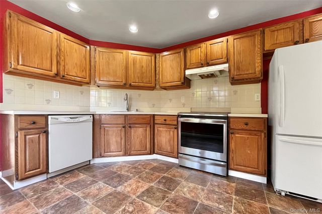 172 Fairway Drive U172, Carmel, NY 10512