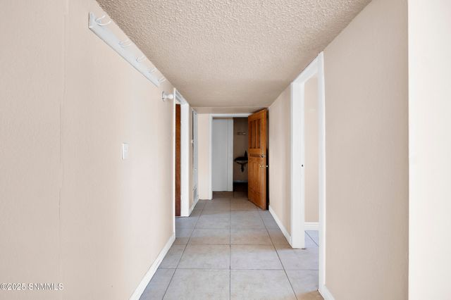 579 Arrowhead Drive NW, Deming, NM 88030