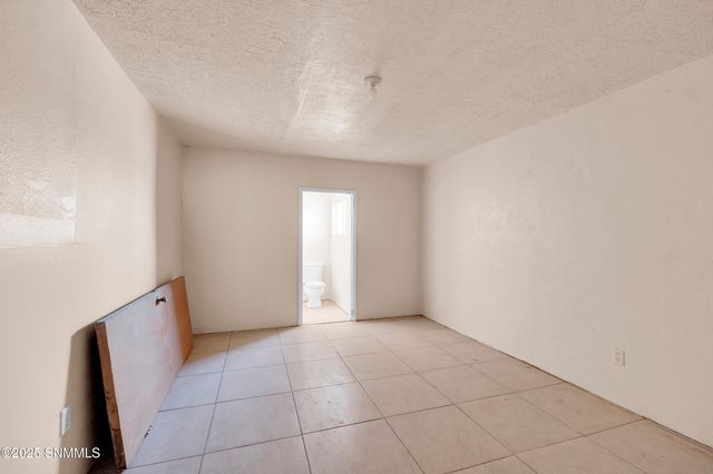 579 Arrowhead Drive NW, Deming, NM 88030