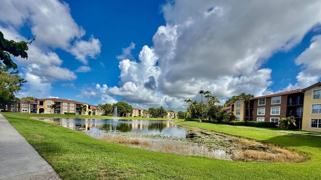 15145 Michelangelo Boulevard 201, Delray Beach, FL 33446