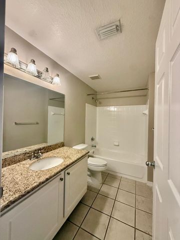 15145 Michelangelo Boulevard 201, Delray Beach, FL 33446