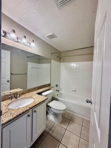 15145 Michelangelo Boulevard 201, Delray Beach, FL 33446