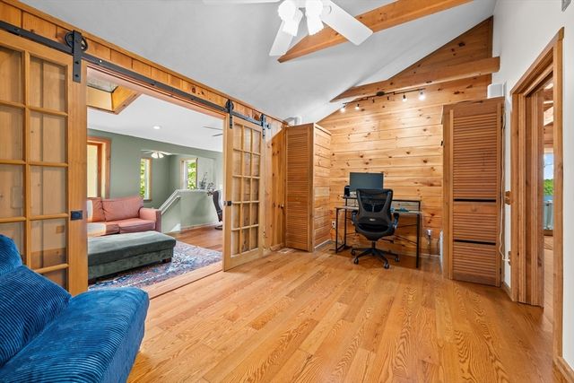 21 Carrier Lane, Sutton, MA 01590
