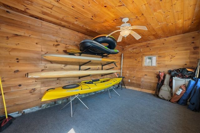 21 Carrier Lane, Sutton, MA 01590
