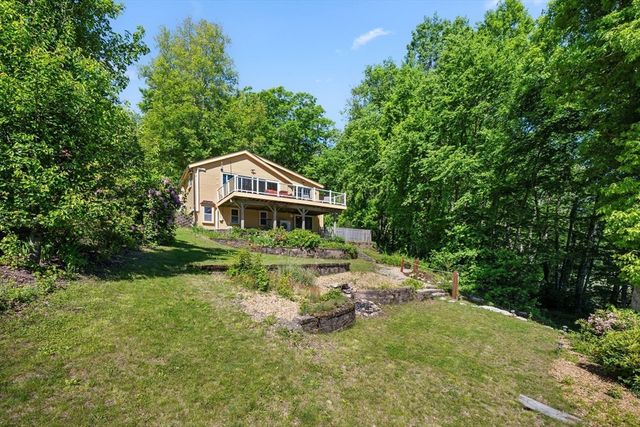 21 Carrier Lane, Sutton, MA 01590