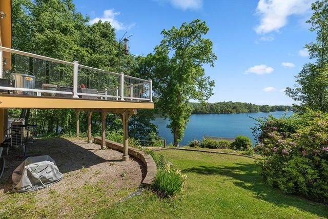 21 Carrier Lane, Sutton, MA 01590