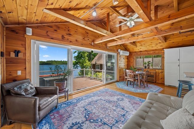 21 Carrier Lane, Sutton, MA 01590