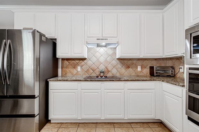 516 Winterwood Drive, Kennedale, TX 76060