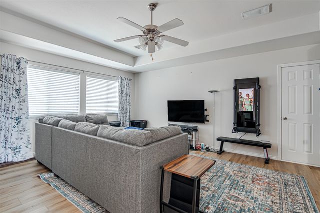 516 Winterwood Drive, Kennedale, TX 76060