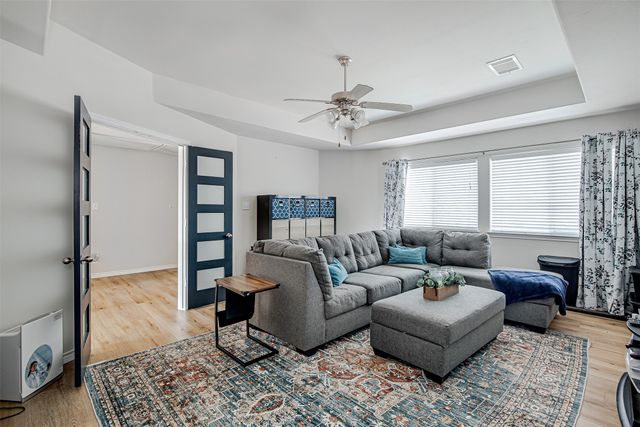 516 Winterwood Drive, Kennedale, TX 76060