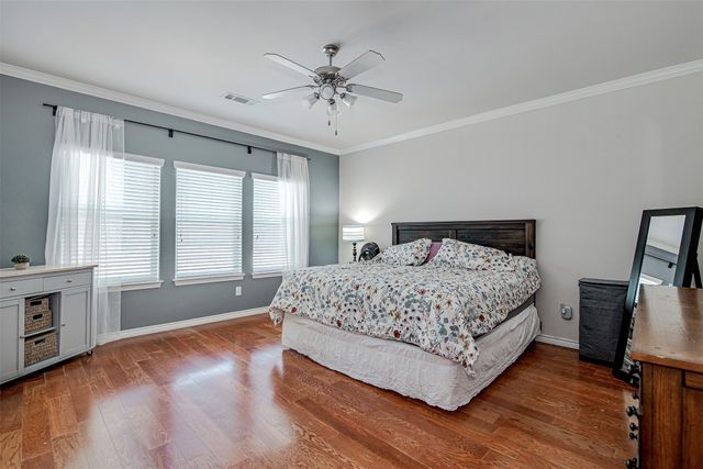 516 Winterwood Drive, Kennedale, TX 76060