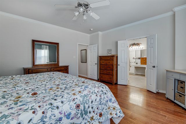 516 Winterwood Drive, Kennedale, TX 76060