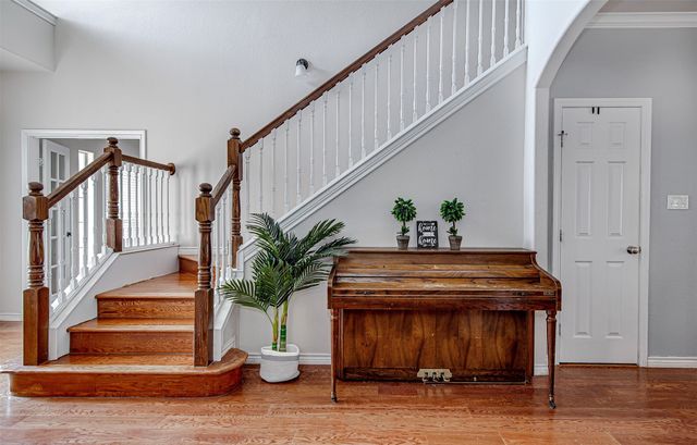 516 Winterwood Drive, Kennedale, TX 76060