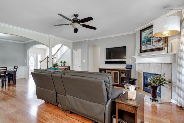 516 Winterwood Drive, Kennedale, TX 76060