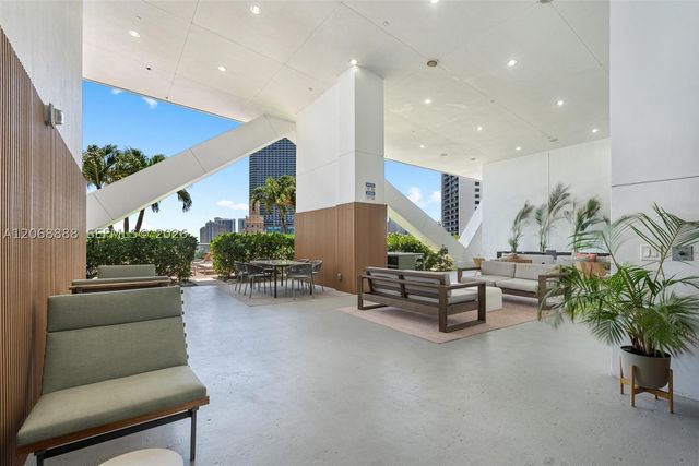 888 Biscayne Blvd 4804, Miami, FL 33132