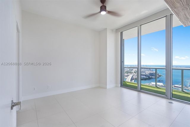 888 Biscayne Blvd 4804, Miami, FL 33132