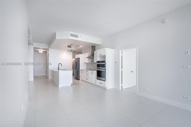 888 Biscayne Blvd 4804, Miami, FL 33132