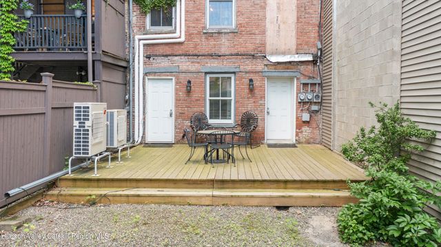 362 Warren Street, Hudson, NY 12534