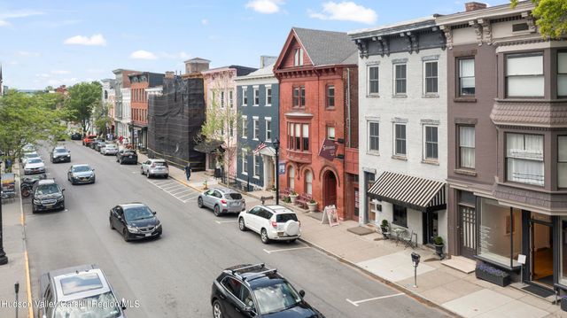 362 Warren Street, Hudson, NY 12534