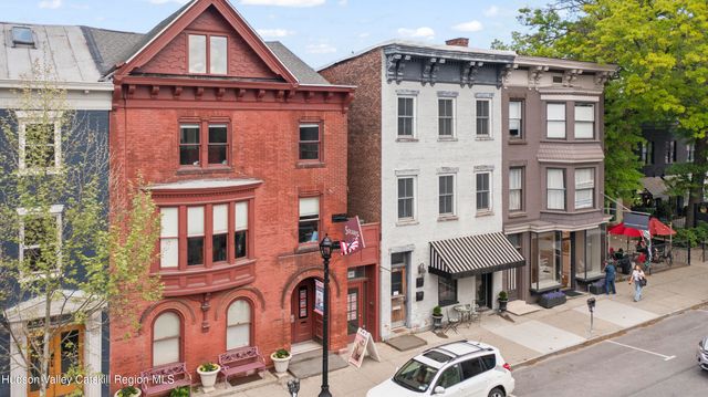 362 Warren Street, Hudson, NY 12534