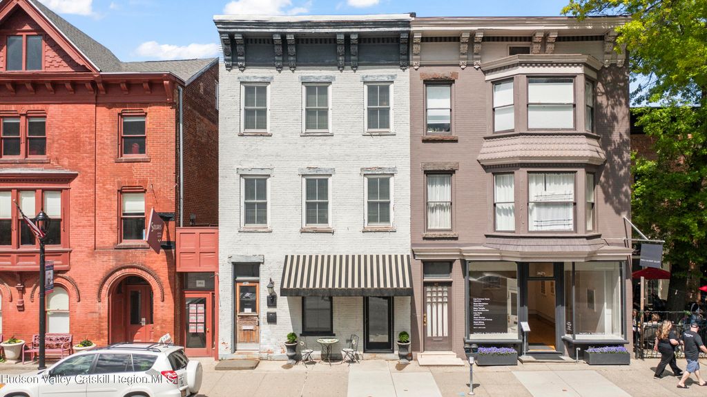 362 Warren Street, Hudson, NY 12534