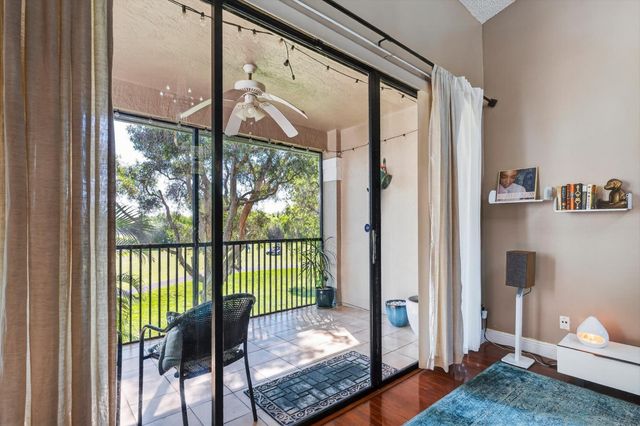 301 SW 158th Terrace 204, Pembroke Pines, FL 33027