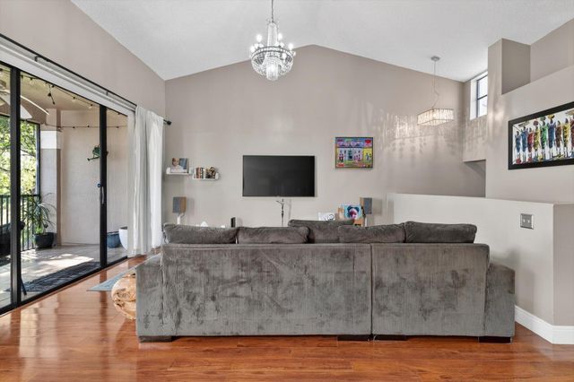 301 SW 158th Terrace 204, Pembroke Pines, FL 33027