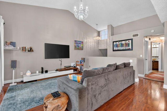 301 SW 158th Terrace 204, Pembroke Pines, FL 33027