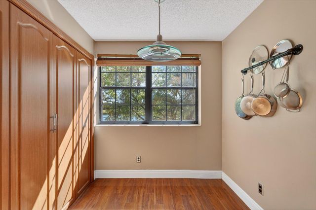 301 SW 158th Terrace 204, Pembroke Pines, FL 33027