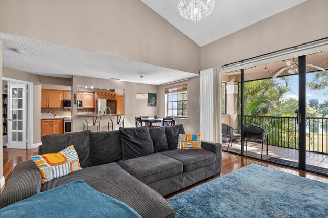 301 SW 158th Terrace 204, Pembroke Pines, FL 33027