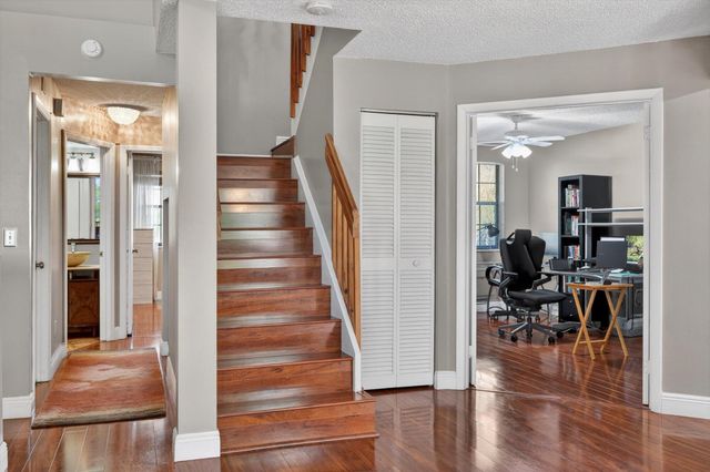 301 SW 158th Terrace 204, Pembroke Pines, FL 33027