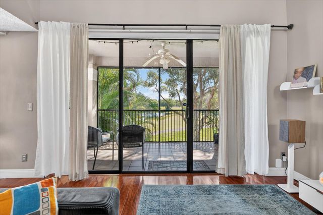 301 SW 158th Terrace 204, Pembroke Pines, FL 33027