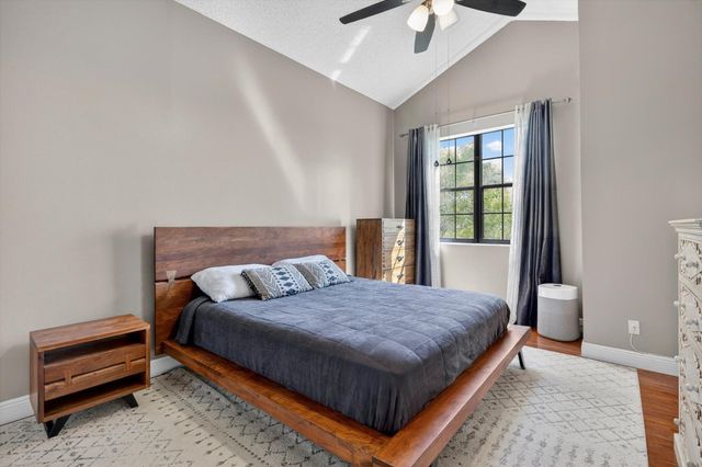 301 SW 158th Terrace 204, Pembroke Pines, FL 33027