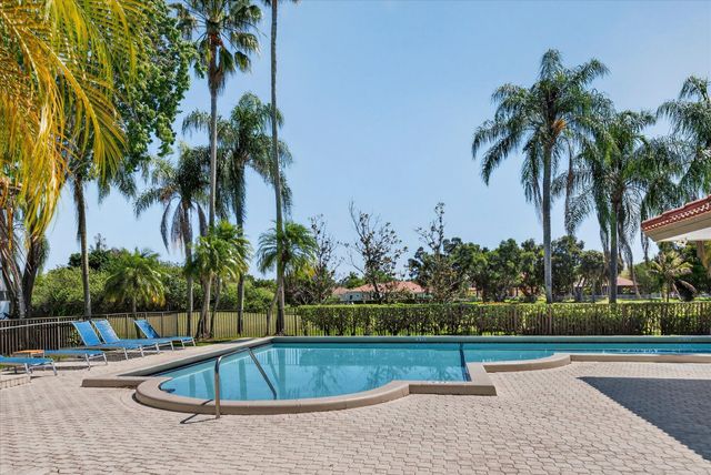 301 SW 158th Terrace 204, Pembroke Pines, FL 33027